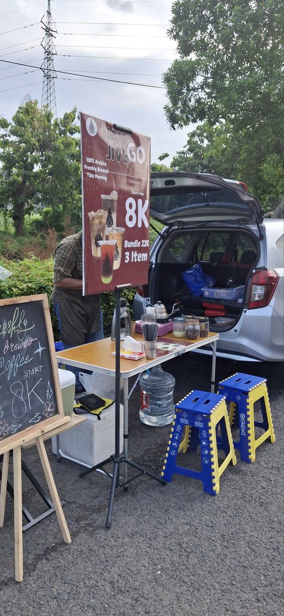 Java_Jive's tweet photo. Udah siap belum nongkrong asik sambil dengerin musik kece? Java Jive buka lagi!
📍 Markas Museum Mpu Tantular
🗓️ Tiap Kamis - Sabtu
⏰ Jam  19.00 sampai 24.00 (Tengah malam)
Gaspol! Ajakin semua bestie kamu!🛵🛵

#JavaJive #StreetCoffe #NgopiAsik https://t.co/B2dUb0f4uu