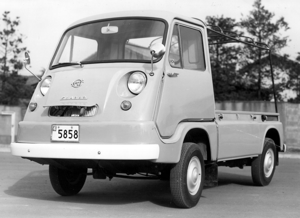 SUBARU_CORP's tweet image. 今日(10/9)は #トラックの日 🚚
SUBARUの #サンバー は、昭和から令和まで農業や配送、日常のさまざまな場面で活躍し、多くの方に親しまれてきました。
小さなボディに秘めた確かな力で、暮らしと仕事を支え続けてきた“働くクルマ”です。
これからも信頼を大切に走り続けます。
