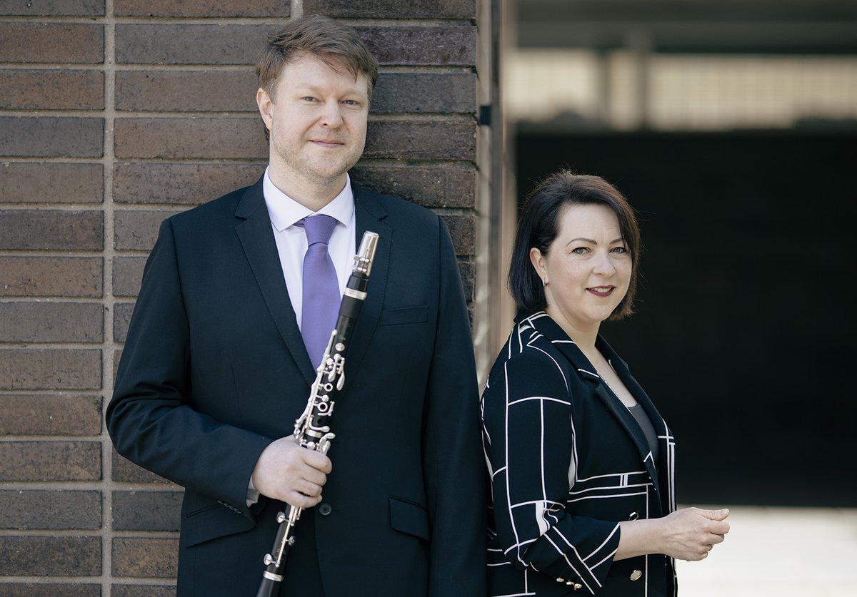 “Rudens Kamermūzikas festivāla” ietvaros 17. oktobrī “Spīķeru koncertzālē”  būs klausāma koncertprogramma “Nakts sarunas”, kur uz vienas skatuves tiksies divi izcili mūziķi -  pianiste Agnese Egliņa un klarnetists Guntis Kuzma. kamermuzika.lv