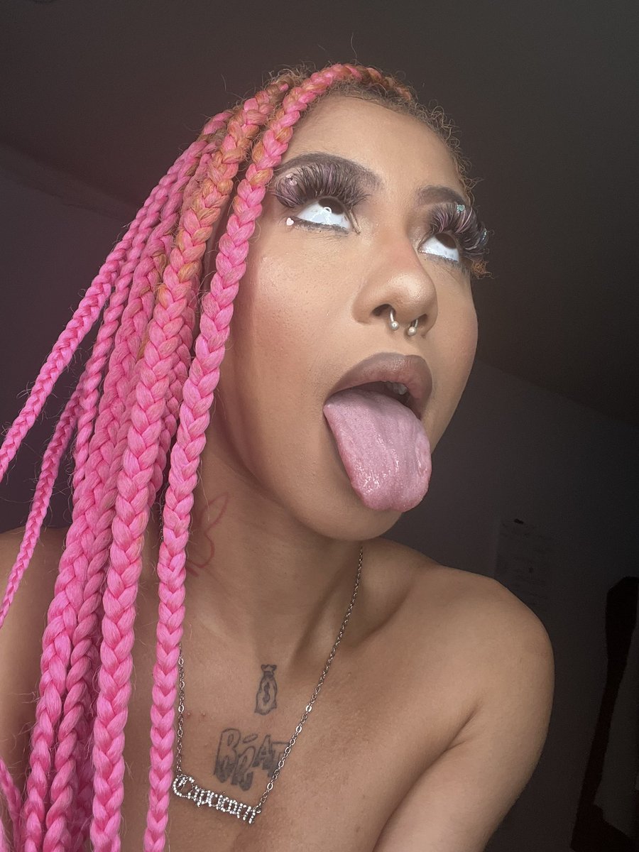 How long can you last in my throat? 🍆💦 

Dm is open hmu for booking....