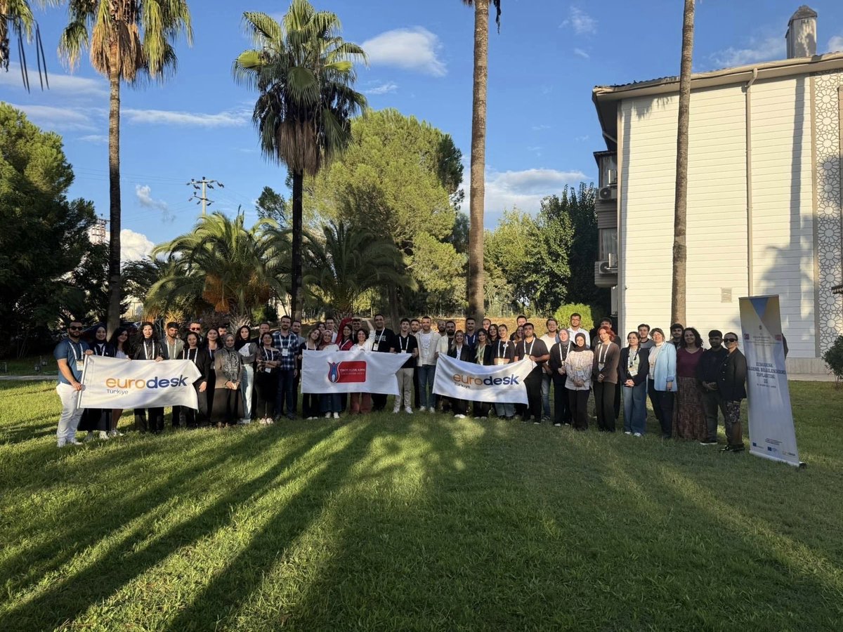 BursaKentKonsey's tweet photo. Bursa Kent Konseyi Gençlik Meclisi Proje Komisyonu, Eurodesk Türkiye tarafından Aydın’da düzenlenen 3. Bölgesel Bilgilendirme Toplantısı’na katılım sağladı. @eurodesktr https://t.co/pk0AKzTt45