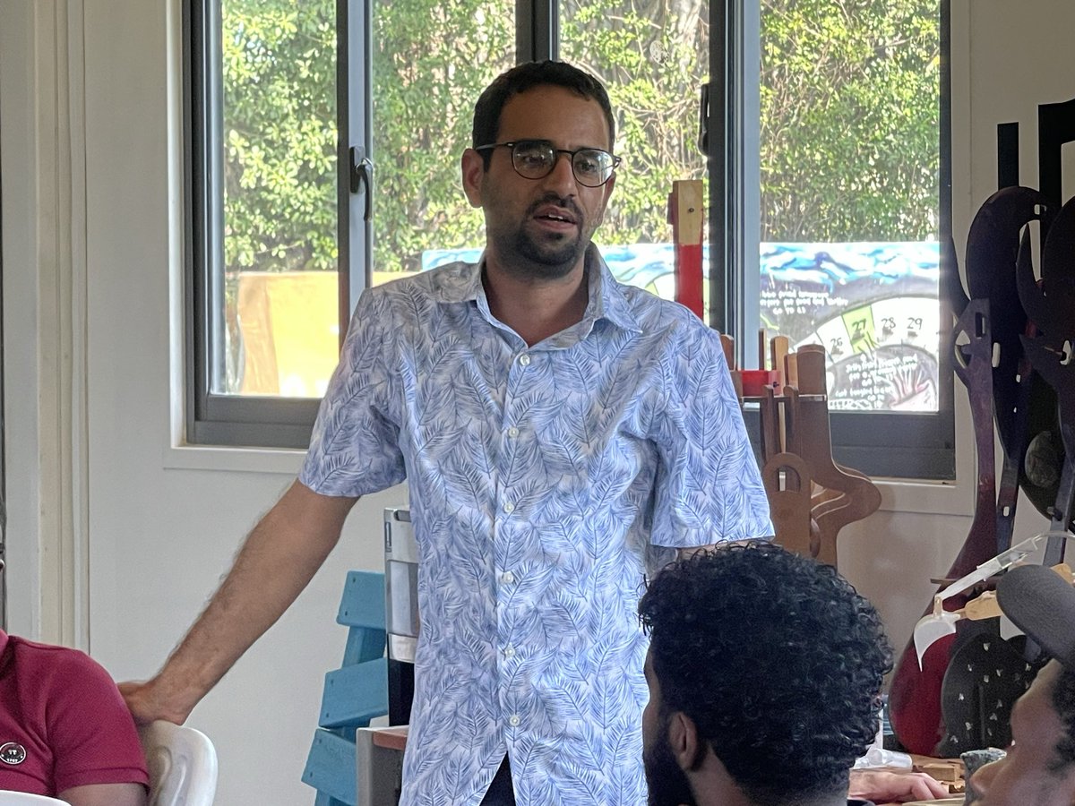 iome254's tweet image. Yesterday, we hosted the Humanitarian Coding Club Session at the I.O.Me001 fablab.
The session was graced by the Head of IT and Digital Transformation accompanied by ICT officers from the Kenya Red Cross Society Headquarters in Nairobi.
#devs #SoftwareDevelopment #CodingForGood