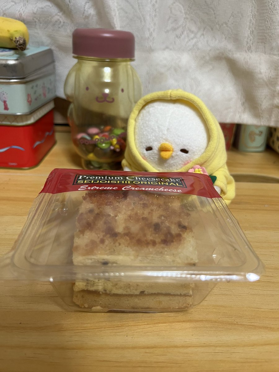cyokoronron's tweet image. 成城石井で、美味しそうなものを
買って来ました♪
成城石井オリジナル
プレミアムチーズケーキ♪
発酵バターパイのクリームサンド
#スイーツ巡り
#成城石井