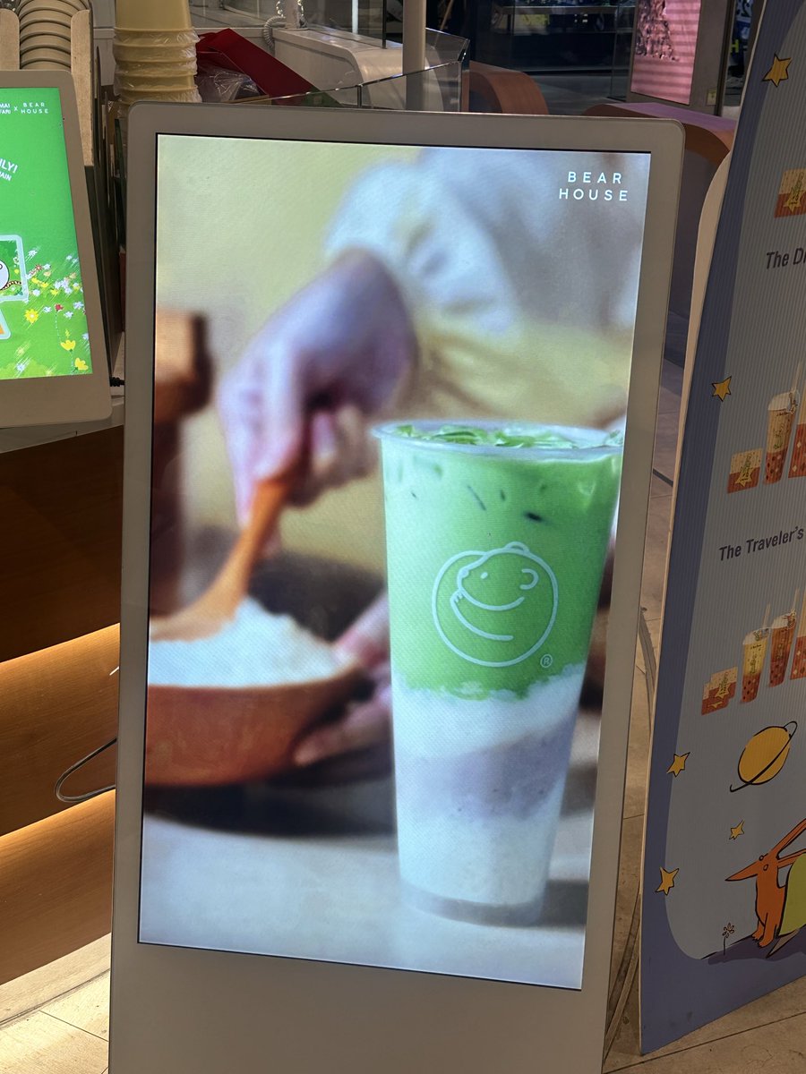 mnshinep's tweet image. อูจิมัทฉะเกรดพิธีการ นำเข้าจากญี่ปุ่น 🇯🇵
จับคู่กับโมจิข้าวไทยนุ่มหนึบ 🌾
หอมละมุน ละลายในปากทุกคำ 😋💚
คือความ “ลงตัวแบบพรีเมียม” ที่ต้องลองด้วยตัวเอง!

#PremiumMatchaMoonMochi #MOONMOCHI
 #BEARHOUSE