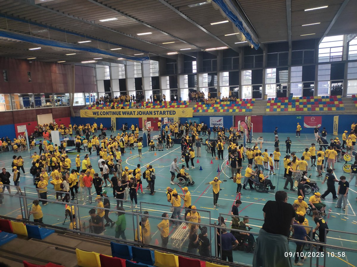 En la 19ª edición del Open Day, en el Complex Esportiu Municipal La Mar Bella d Barcelona.
El Open Day es la jornada deportiva por excelencia de la Fundación Cruyff, donde centenares de niños y niñas con diversidad funcional disfrutan d una mañana de deporte. 😍😍🫶
#JohanEtern