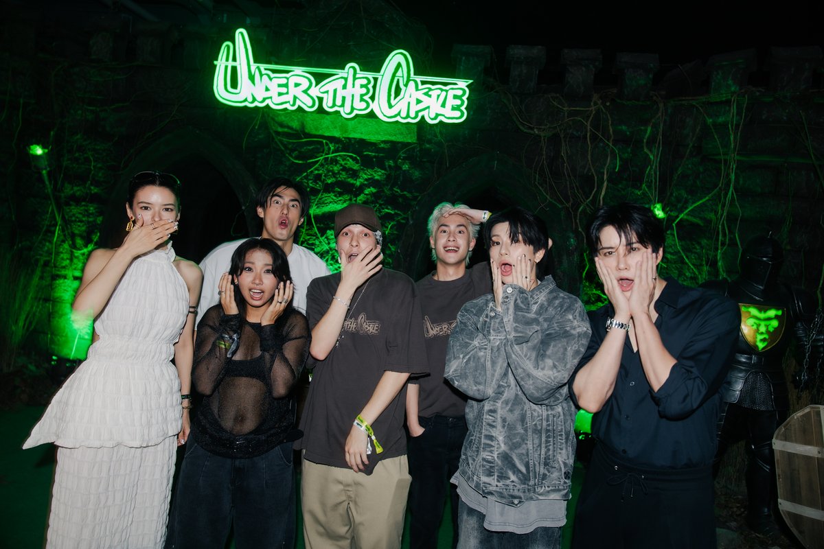 webstarupdate's tweet image. ชวนสัมผัสความหลอน “UNDER THE CASTLE” เปิดตัวแล้ว!! “แจ็คสัน หวัง” นำทัพสร้างประสบการณ์สุดล้ำกลางใจกรุงเทพฯ

#UnderTheCastle #UnderTheCastleThailand #UTC #UTCThailand #UnderTheCastle2025 #JACKSONWANG

ยิ่งใหญ่สมการรอคอย เมื่อประตูปราสาทแห่งความหลอนได้ถูกเปิดขึ้นแล้ว!! ในงาน “UNDER…