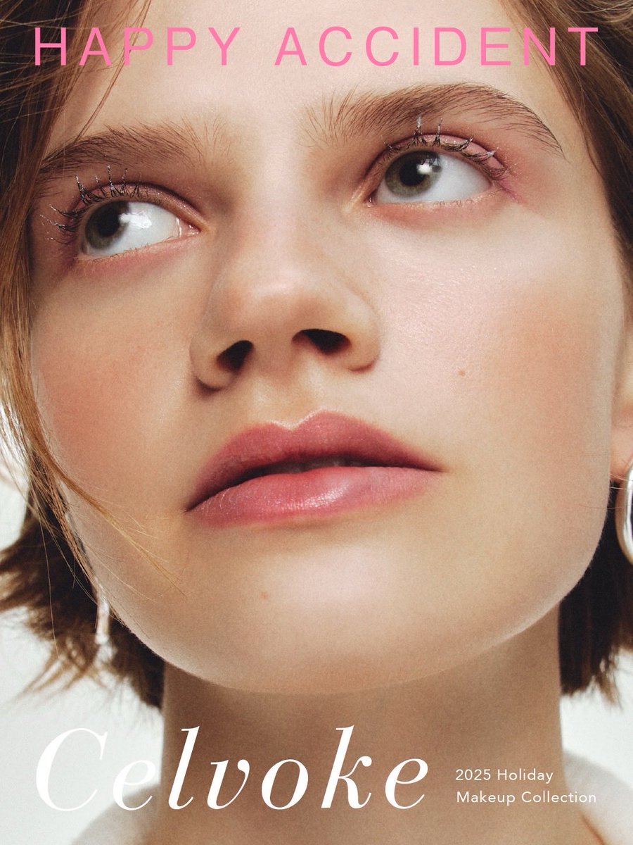 Celvoke_jp's tweet image. Celvoke 2025 Holiday Makeup Collection❄︎❄︎

Happy Accident
ふとした瞬間のささやかな幸せの連鎖を❄️❄️
雪の結晶のような輝きをメイクに落とし込んで…

予約開始:2025年10月15日
全国発売:2025年10月29日

#celvoke #セルヴォーク #holiday