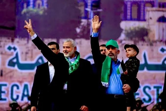 - Soykırım yaftası alınlarına kazındı
- Dünya onlardan nefret ediyor, yapayalnızlar.
- Silaha ve propagandaya milyarlarca dolar harcadılar, ekonomileri de moralleri de çöktü
- Şimdi onursuzca geri çekilecekler

İsrail kazanamadı

İnsanlığın ve direnişin onuru Hamas’a selam olsun