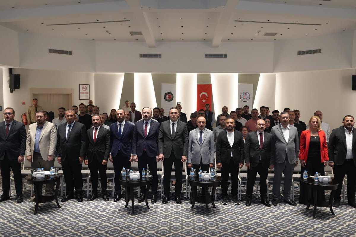 1.Dönem İşyeri Sendika Temsilcisi 9. Grup eğitim programımızı tamamlayarak kapanış toplantımızı gerçekleştirdik. Katılım sağlayan tüm şube başkanlarımıza, şube yönetimlerine ve temsilcilerimize teşekkür ediyor; programımızın hayırlı olmasını diliyorum.