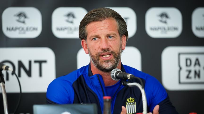 ZebractuMEDIA's tweet image. 🤩 | RIK DE MIL DEVRAIT RESTER À CHARLEROI ! 🖤🤍

Selon les informations de @JulienLicha, la direction du club ne veut souhaiterait pas laisser De Mil partir en cours de saison.

Et aucun contact n&apos;aurait été initié à l&apos;instant T entre les 2 clubs. Reste à voir si cette position…