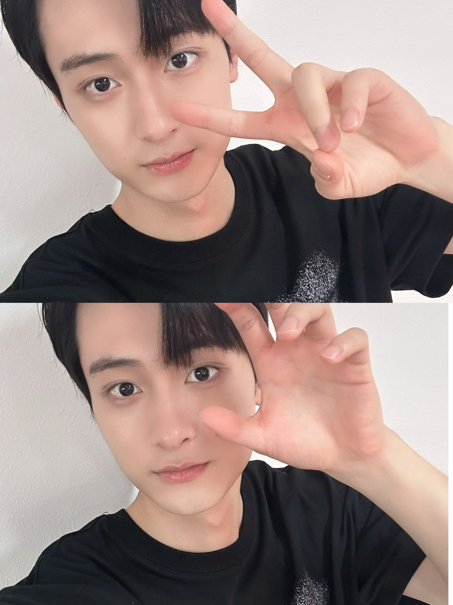 [📸]

💌 
└  오늘 공연도 파이팅! 고스티도 보고 좋은 하루 보내기를!

#GHOST9 #고스트나인 #ゴーストナイン
#LEEWOOJIN #이우진
#THE_STORY_WE_SHARE