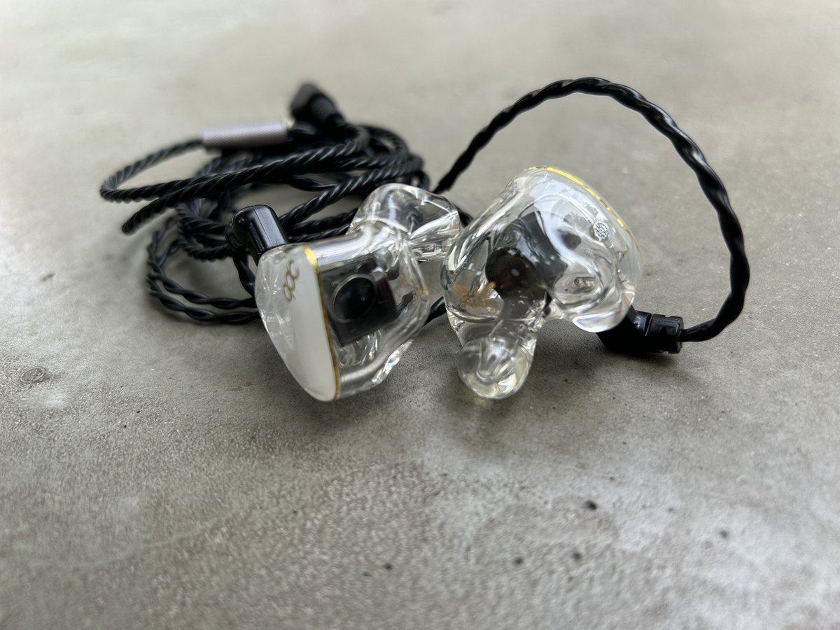 最終価格 qdc King 国内未発売品 新品 qdc イヤホン 新品 商品一覧｜新品・中古通販フジヤエービック