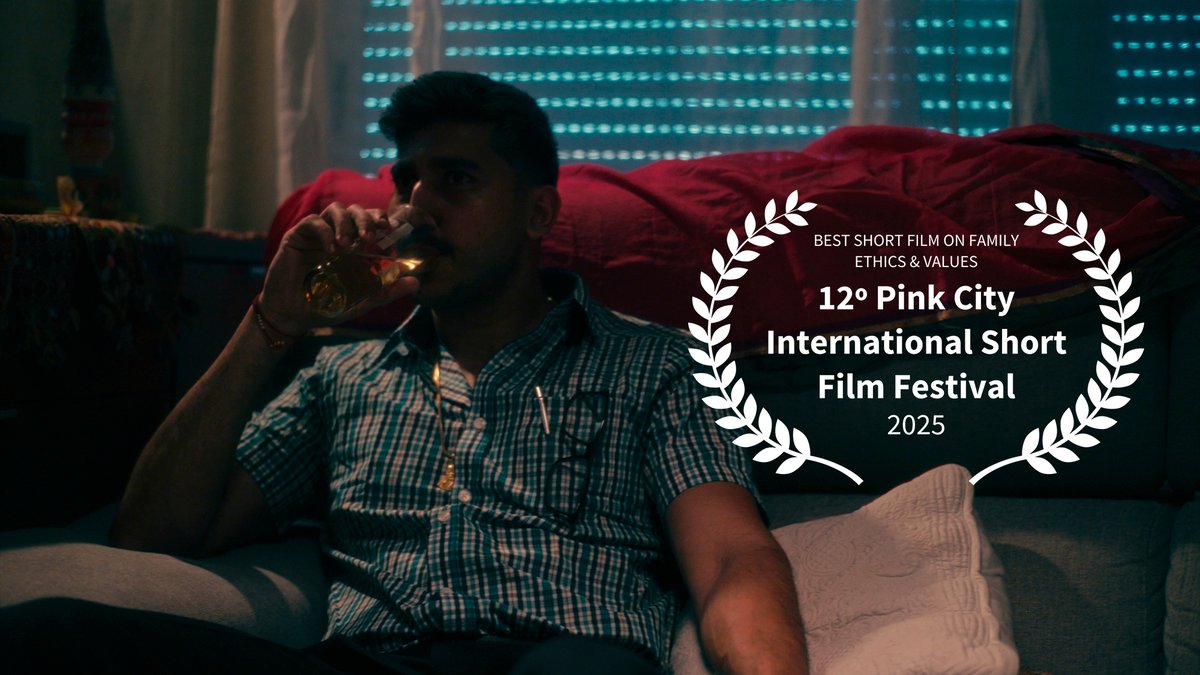 ¡Nuevo triunfo para 'Ashok'! 🙌🏆🙌 El #cortometraje de Yash Gandhi se alza con el premio Best Short Film on Family Ethics &amp; Values en la 12º edición de Pink City International Short Film Festival 📽️🍿💗. ¡Enhorabuena!

Aquí más info 👇😉
acortar.link/Qe9KUS