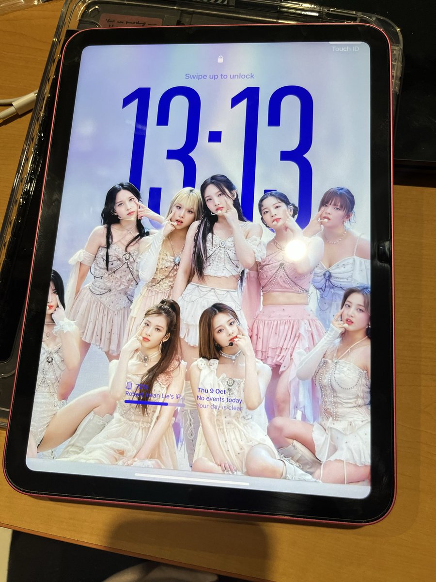 lie1994444's tweet photo. WTS wts #wts #ipadgen10th Ipad 10 masih mulus superrrrrr mulussss garansi resmi ibox masih on garansi sampe februari 2026. Pemakaian pribadi cuma ntflixxan dll doang, fullset dusbox ada nota pembelian ada kabel ori c to c cuma gada kepala charger bikos ilang dikereta:( minat? Pm https://t.co/BuwVV0hBjs