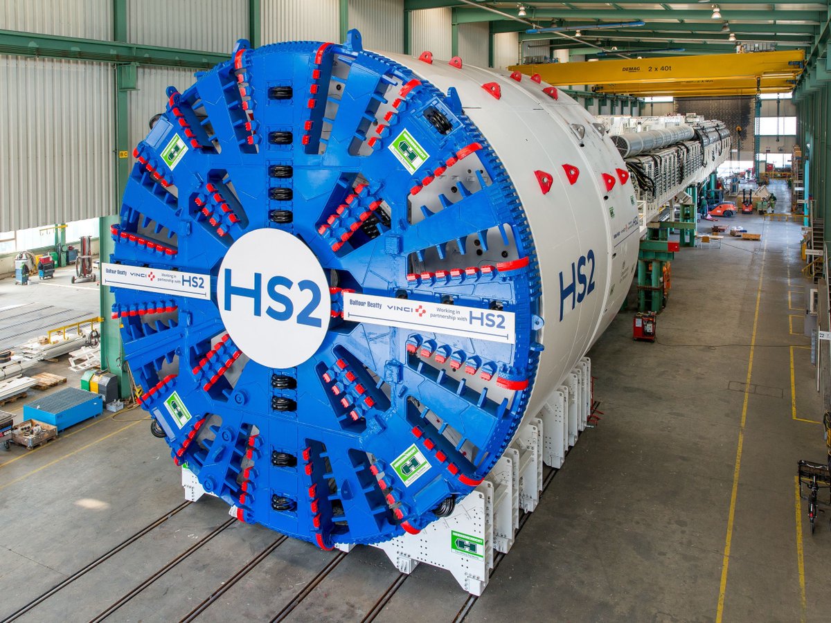 HSRailGroup's tweet image. The clock is ticking on the West Coast Main Line’s looming capacity crisis.

rail-leaders.com/publications/t…