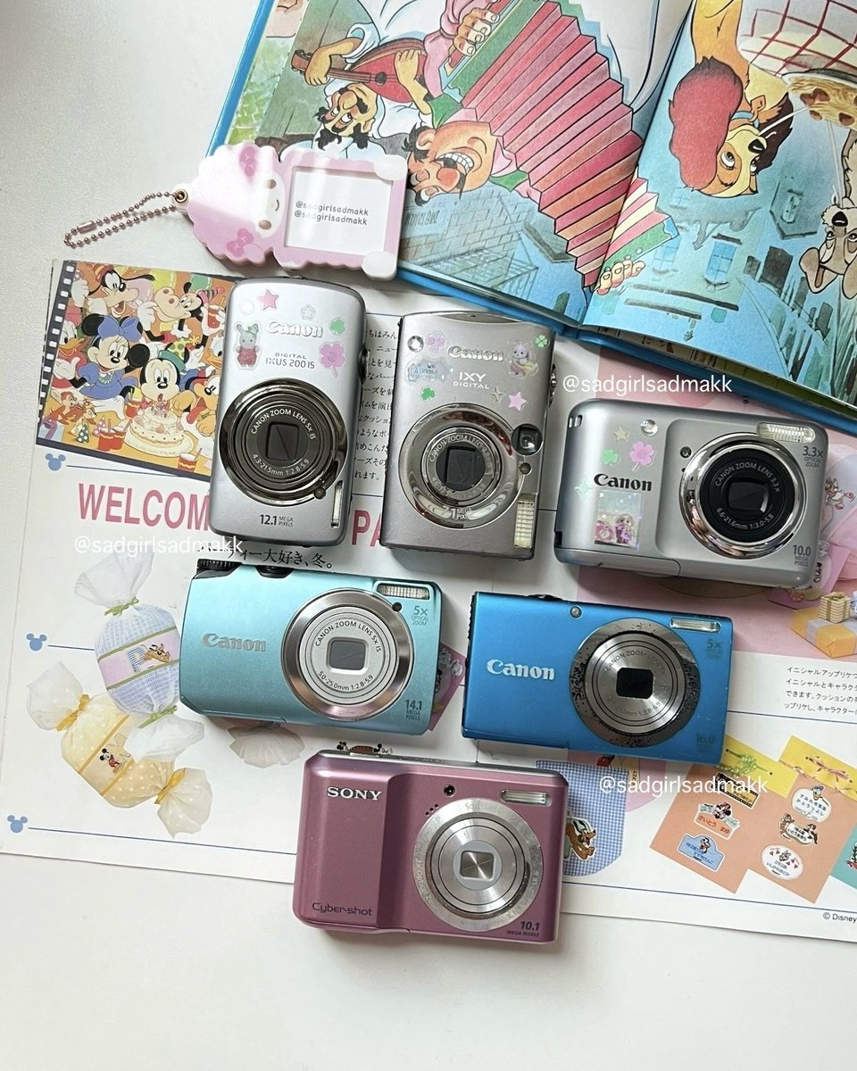 smbobbie_'s tweet photo. *'`*: •☆ ลงขายวันที่ 1O/1O เวลา 19.OOน. กล้องทำงานเต็มระบบ Canon รวมดาวโทนผิวฉ่ำ⭐️ พาราเบาเบาค่าา🧛🏼🎃♡:･⁎ ೀ 

📌 ปัก+รี รับส่วนลด 100฿ ทุกตัว🥳♥️

(รุ่นในแมนชั่น👇🏼)

(ลงแอคนี้ก่อนน้าา ลค.เก่าฝากรีหน่อยนะคะ ฮืออ🥺🙇🏻‍♀️)

#กล้องดิจิตอล #กล้องดิจิตอลมือสอง #ส่งต่อกล้องดิจิตอล https://t.co/UYvOBp7fbx