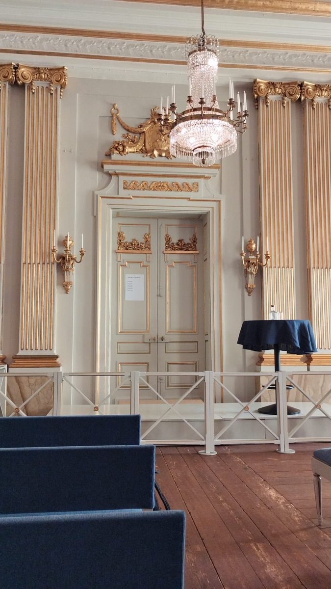 llegirpuntcat's tweet image. Som a Estocolm per seguir en viu l’anunci del Premi Nobel de Literatura.