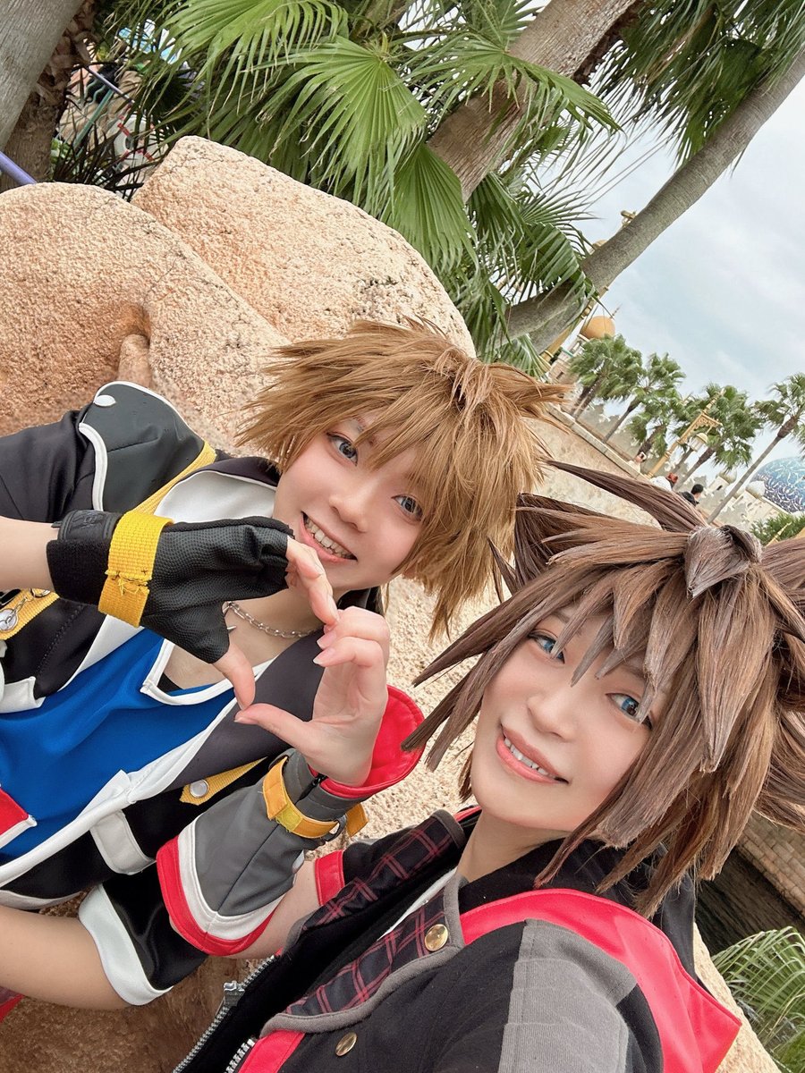 katuo_1531's tweet photo. 皆様ご覧下さい、これが本物のｿﾗとﾘｸです���羨ましいでしょう？？？

とっっっっっても優しくて格好良かったです、この2人が人生の最推しです🫶🫶

 #Dハロ仮装2025
 #KH

（御二人に許可頂いております！！） https://t.co/O398iFWL4k