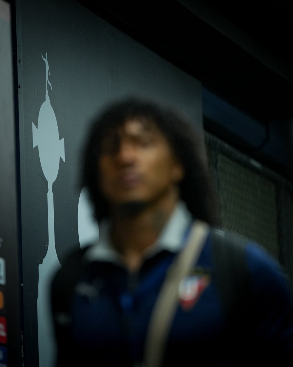 LDU_Oficial's tweet image. Hola guerreros 👋
¡Listos para una gran noche de 🏆 CONMEBOL #Libertadores!
🆚 #LIGAPalmeiras