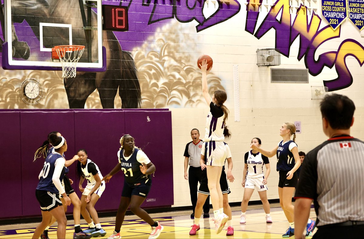 Congratulations to the Senior Girls Basketball team who had a strong game, defeating Loyola today!  Great work, Mustangs💜💛