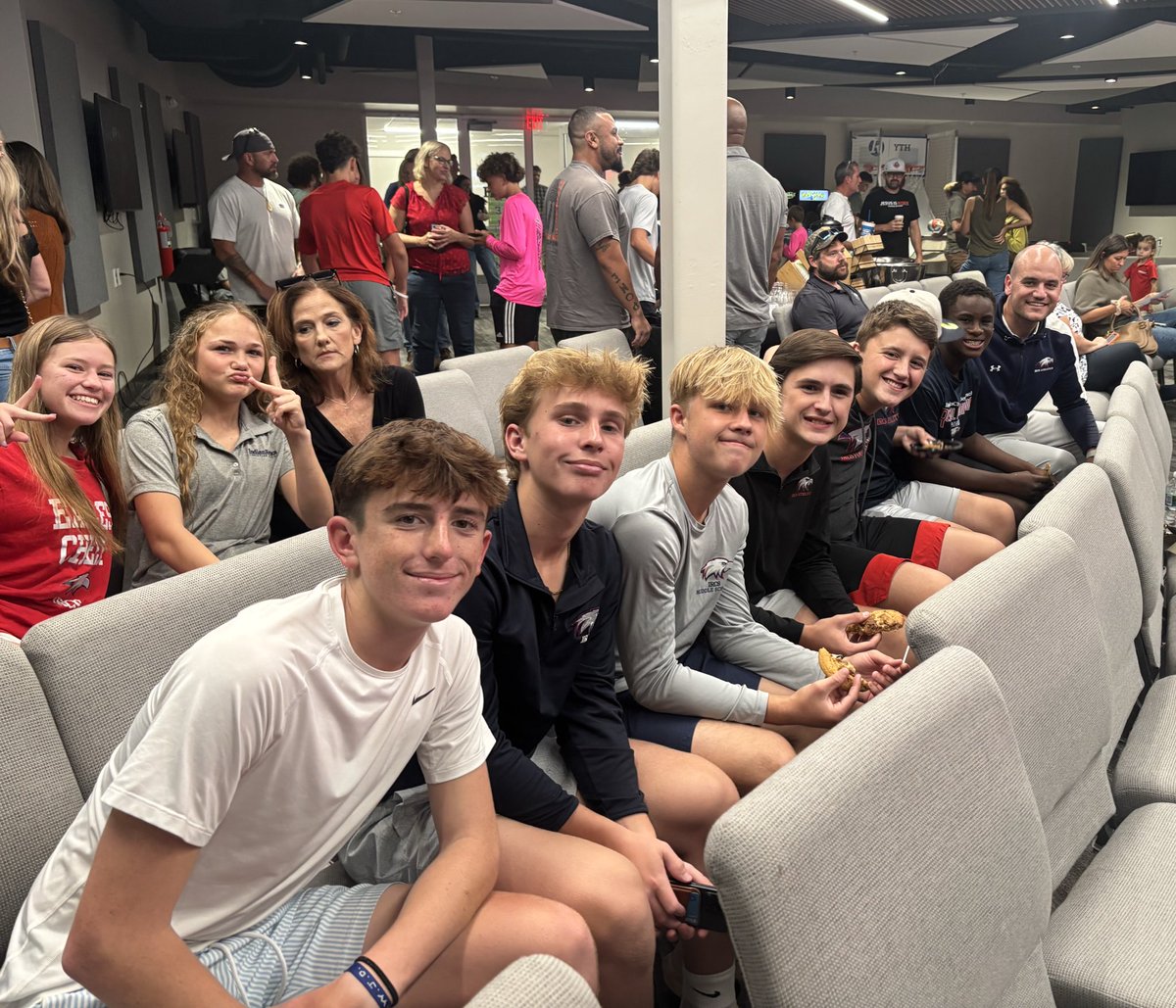 Daniel Scroggins tweet media