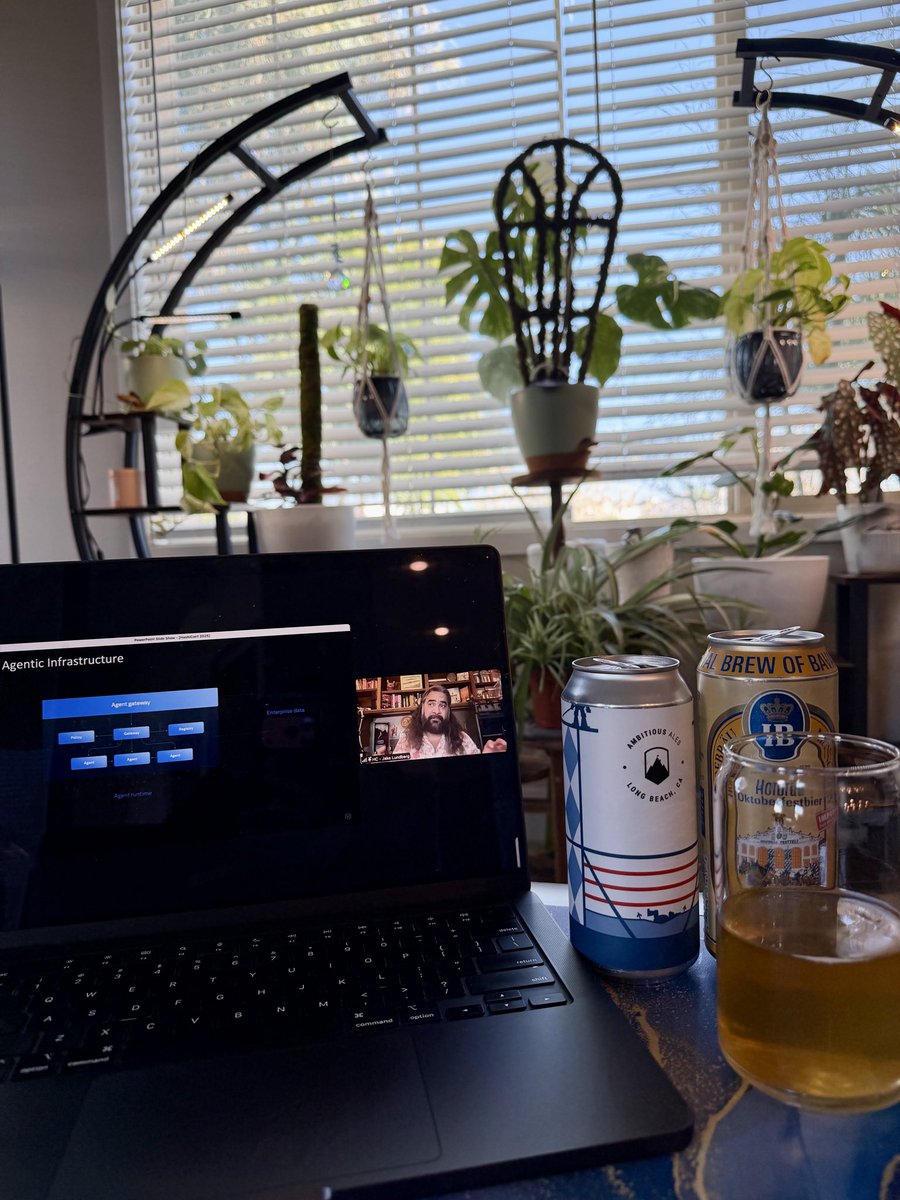 Loved the HashiConf recap / Oktoberfest session with <a href="/JakeLundberg/">Jake Lundberg</a> today! Lots of great updates &amp; what a fun session overall 🍻