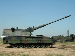 1) La RDC se lance dans une course aux armements sophistiqués pour restaurer son intégrité territoriale menacer par l'occupation de deux grandes villes congolaise qui sont la ville de Goma et celle de  Bukavu, deux villes occupées par des forces terroristes avec le soutien du