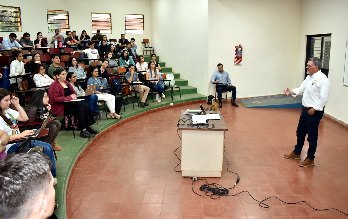 arp_py's tweet image. TITULAR DE LA ARP BRINDÓ UNA CHARLA MOTIVACIONAL A ALUMNOS DE VETERINARIA UNA
El Dr. Daniel Prieto se explayó sobre puntos muy importantes que ayudan a ser un buen líder, un profesional destacado en el ámbito laboral y un buen gremialista.
acortar.link/85OcbT