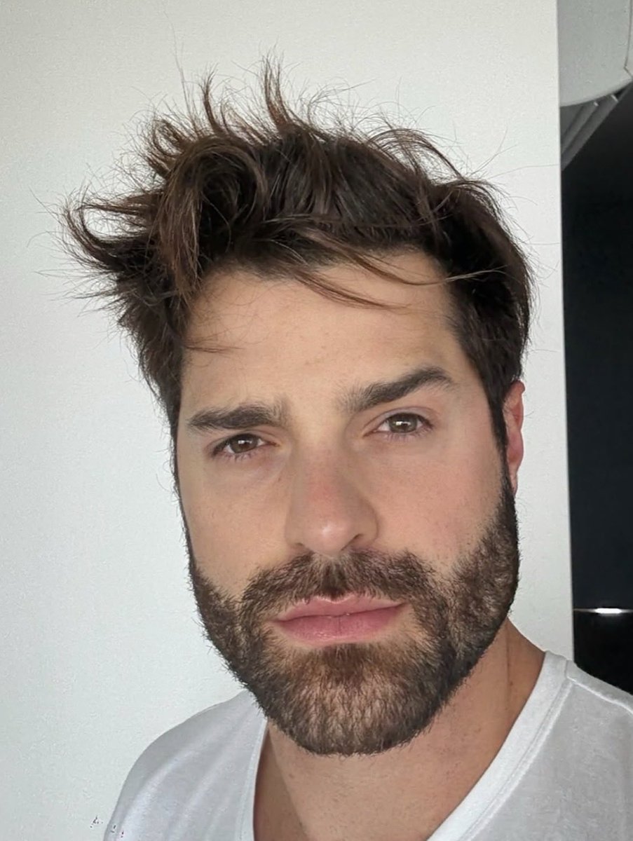 ALFINETEI's tweet image. 🚨FAMOSOS: Alok paga escola particular para todos os filhos de seus funcionários: "Não me faz falta, e no futuro esses pais vão precisar descansar do trabalho é quando os filhos irão ajudá-los"