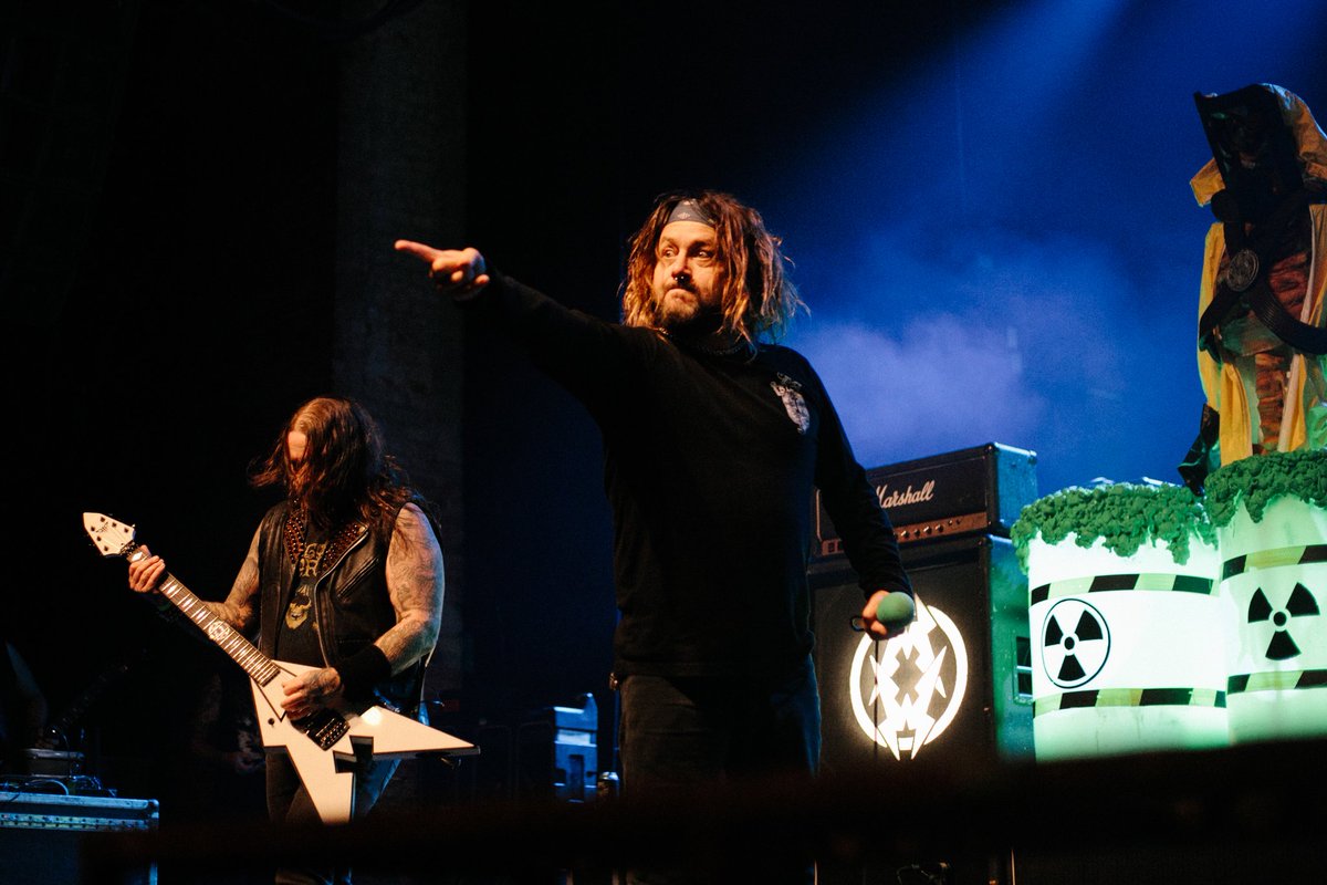 HowWeAreupdates's tweet image. Photos of @CorpseOfficial with @MUNICIPALWASTE, Full of Hell &amp;amp; @Fulcicult at @TheParamountNY in Huntington, NY on 10-17-25. See more photos here: tinyurl.com/j7k7upve

📷:@TheAndyJimenez