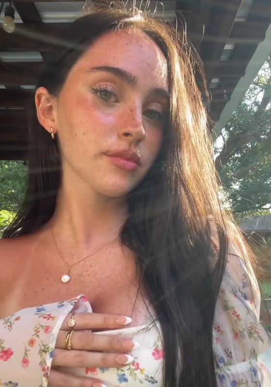 cambbye's tweet photo. Fresh 💚🙂‍↕️ https://t.co/WXqZ0dGcyy