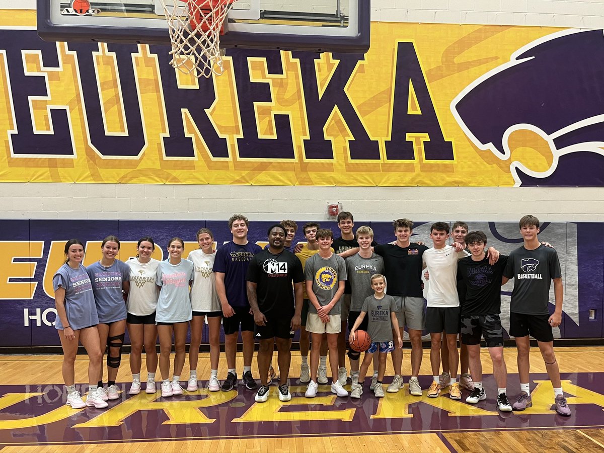 Big thanks to Coach Dre for working with our guys and girls all fall. He’s an up and coming trainer in STL that is doing great things. <a href="/m14hoopsche/">M14Hoops Chesterfield</a> 

chesterfield.m14hoops.com