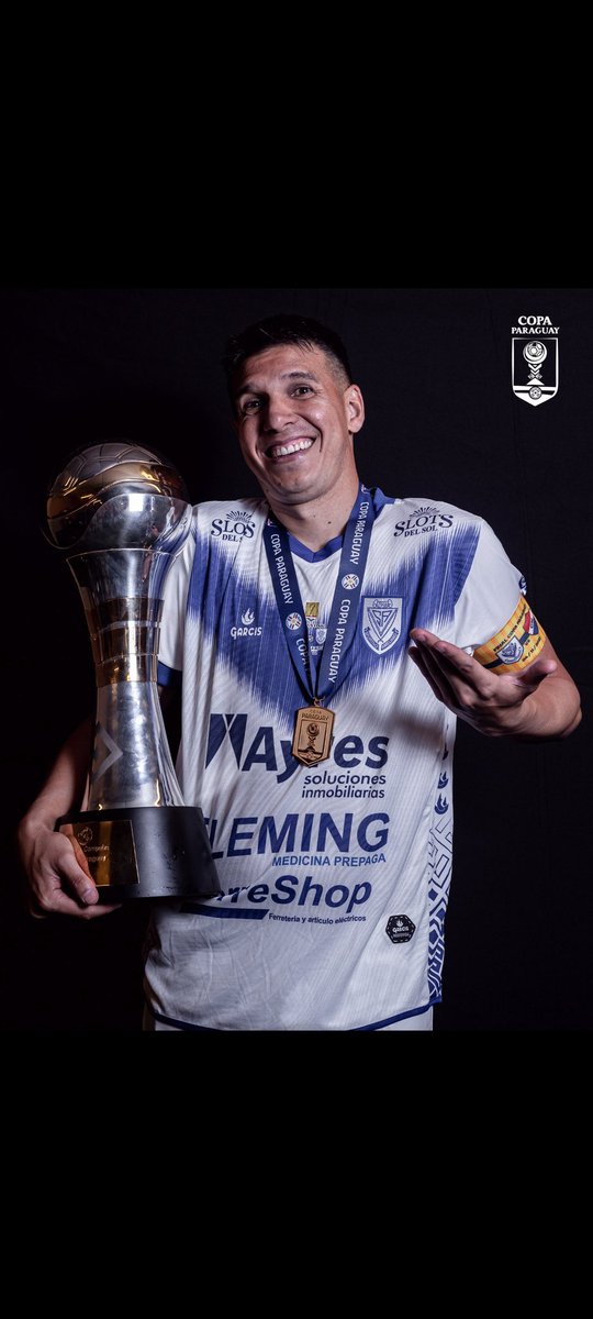 pzeballos10's tweet image. #TBT con la Copa de Todos! 🏆😎