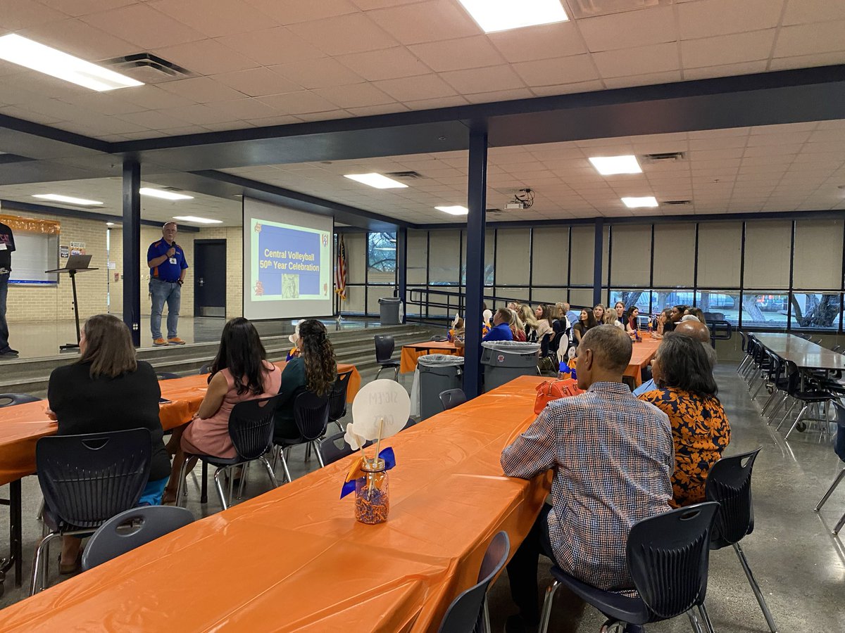 Great night tonight celebrating the 50th anniversary of Central volleyball! Established 1975 <a href="/SACat_Vball/">SA Lady Cat Volleyball</a>