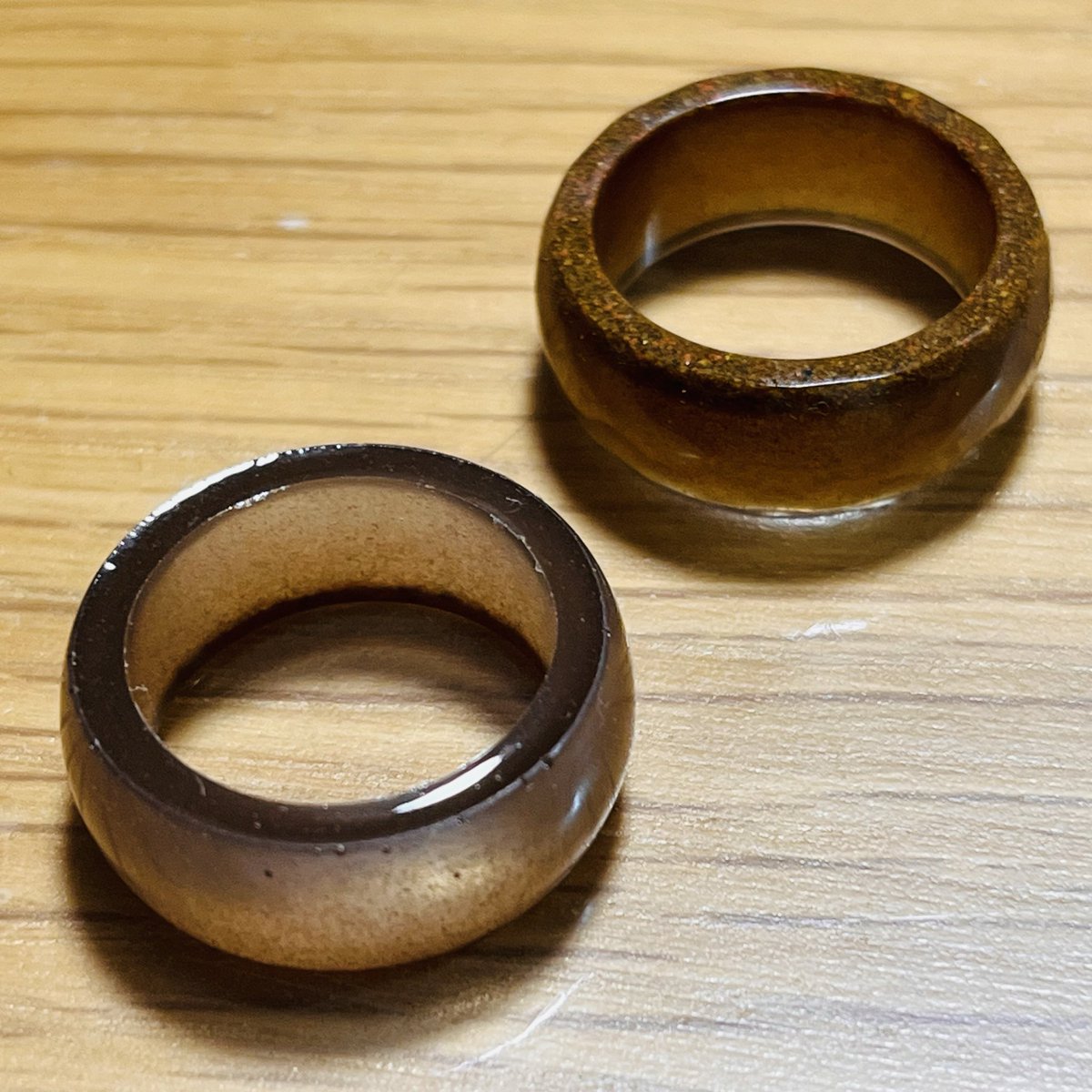 『ただならぬみせ：大屋根リングのある国立』
10/25(土)11-17時は、谷保のハケの石を砕いて「国立リング」を作ったり、国立万博市民マップ作りに挑戦したりします。どなたも「さえき洋品⚫︎(南武線谷保駅南口徒歩0分)」へどうぞ。"ただ"です。#ACKT #ただの店 #ただならぬみせ #国立市 #谷保 #万博