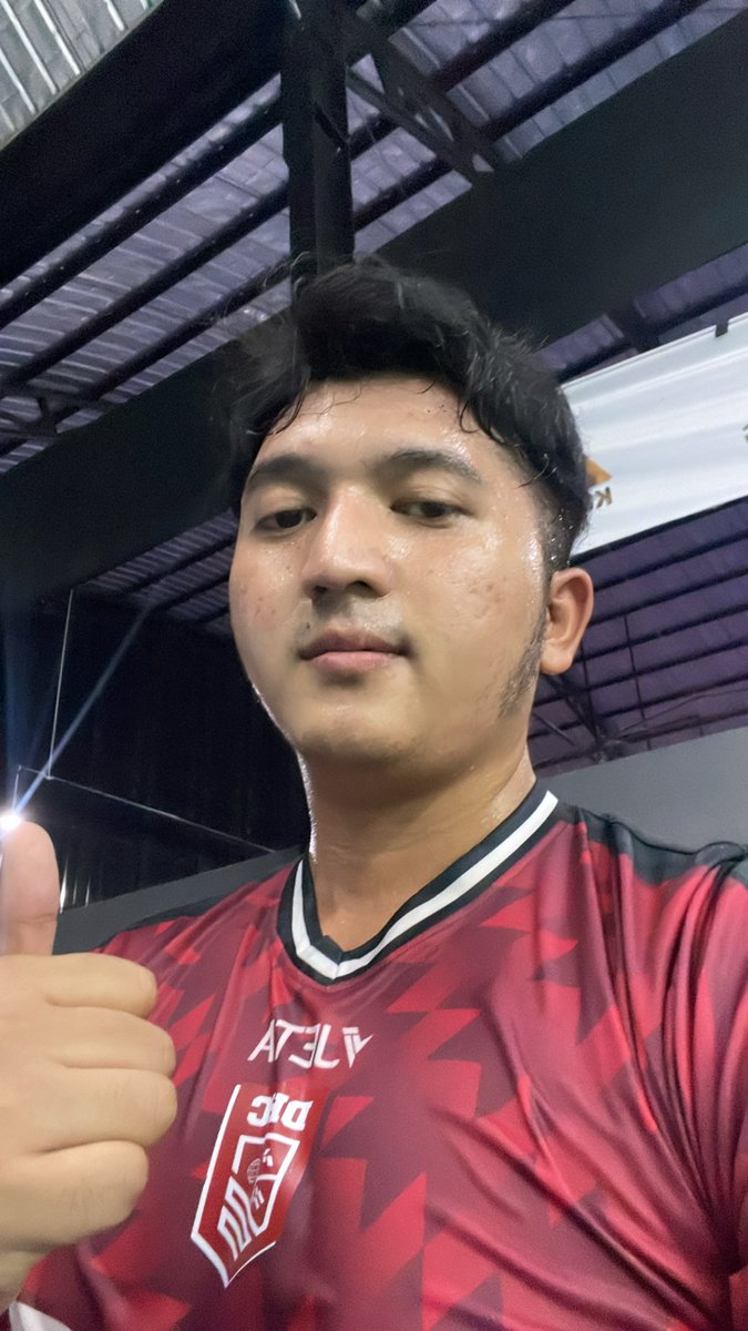 Ang tweet media