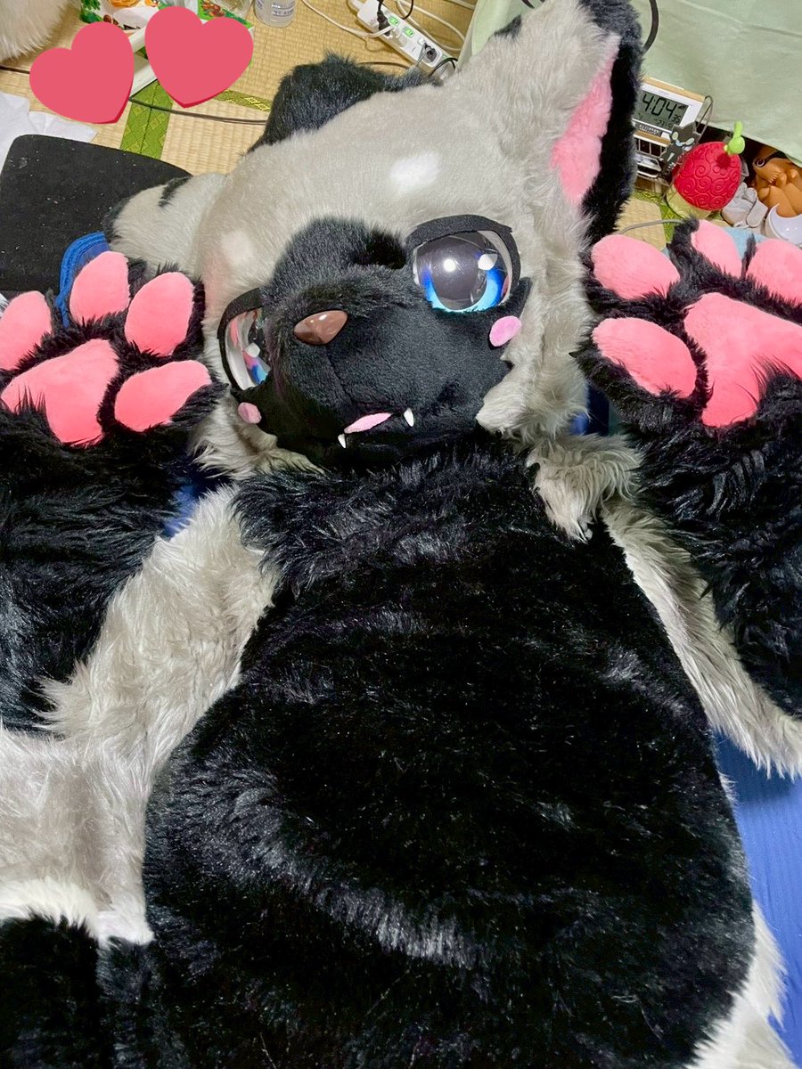 にゃ〜ん
#FursuitFriday