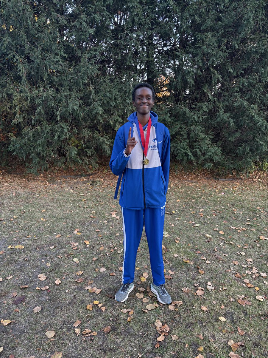 Congratulations to the 2025 SECTION 1AAA Boys Cross Country CHAMPION - Ayoub Farah!! #owatonnaproud <a href="/ohsoffice/">Owatonna High School</a> <a href="/ohsmagnet/">OHS MAGNET</a> <a href="/voiceofohs/">Roy Koenigsberg</a> <a href="/SteeleC_Times/">Steele County Times</a> <a href="/OwatonnaNews/">People's Press</a>
