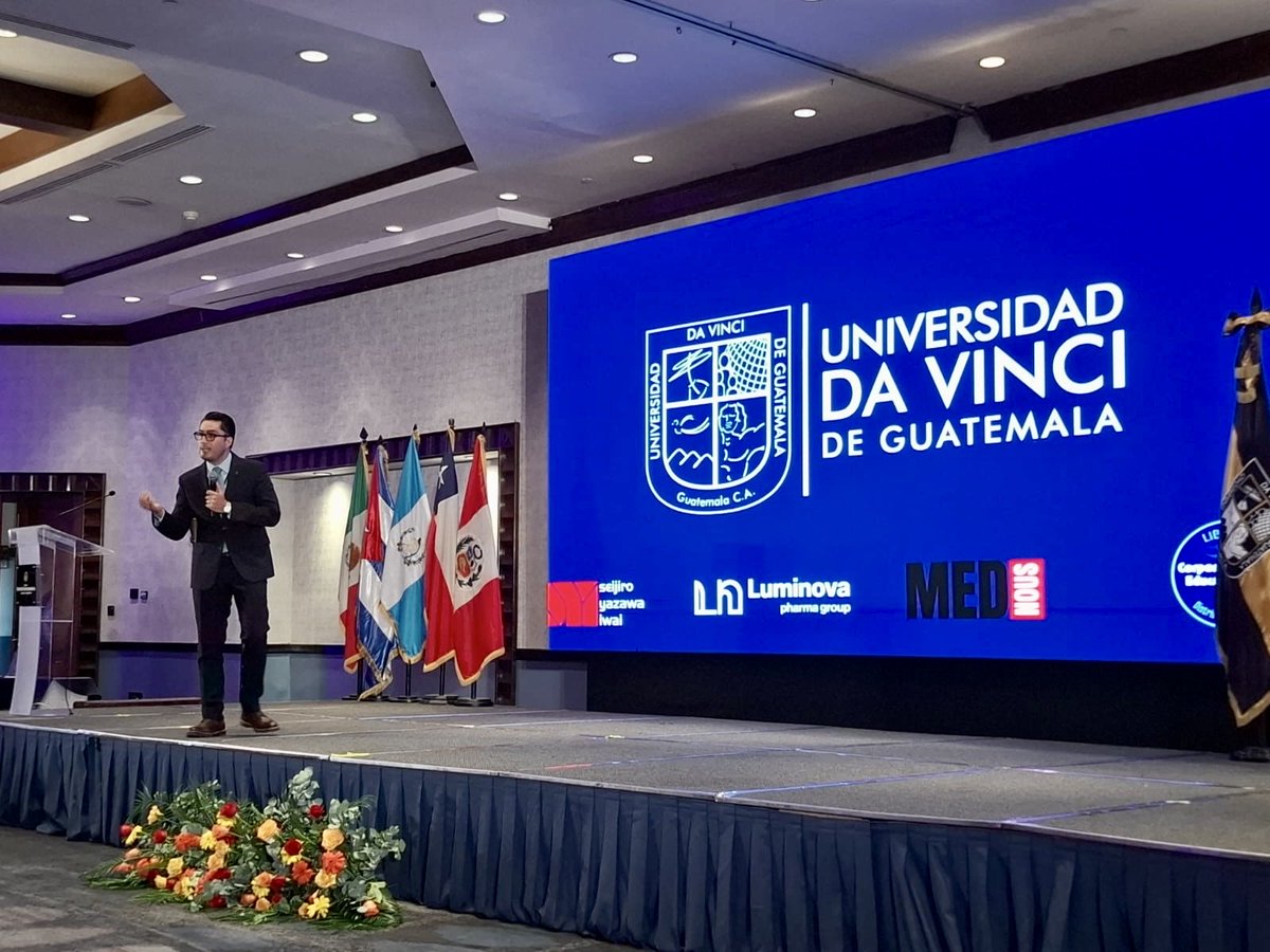 Que bonito honrar el día del médico compartiendo experiencias y conocimientos.

¡Felicitaciones a mis colegas y amigos!