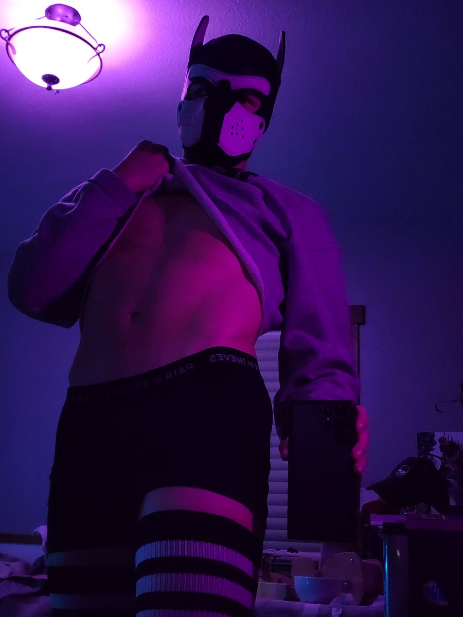PupDova's tweet photo. I may have gotten bored and cropped my old hoodie. 
More content from this pupper to come hehe. 
#femboy https://t.co/kgGfjrhJhZ