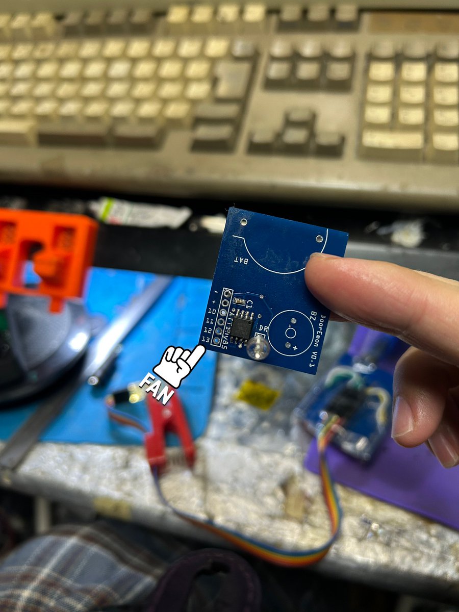 tchan65534's tweet image. 自分で作るArduino互換基盤は全てこの順の書き込み用スルーホールを標準にしている( ˘ω˘ )
てんまにインターフェース( ˘ω˘ )