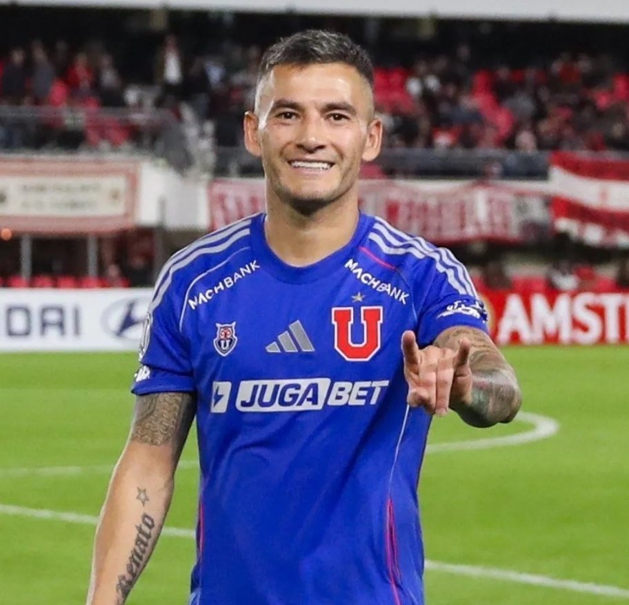 Todos nos merecemos un amor como Charles, que no nos falle jamás. #VamosLaU