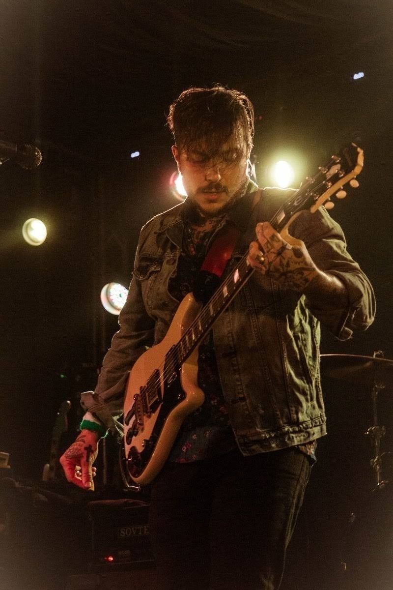 Frank Iero Hourly (@frnkierohourly) on Twitter photo 
