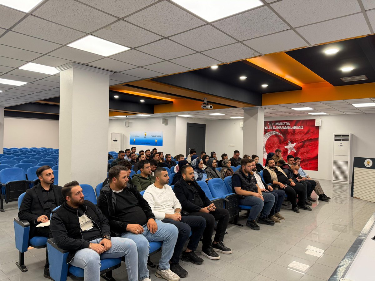 📍 AK Parti Gaziantep İl Başkanlığı

Sumud Filosu gönüllülerinden Sayın Yaşar Yavuz’un katılımlarıyla haftalık olağan yönetim kurulu toplantımızı gerçekleştirdik.

Gazze’de yaşanan insanlık dramına dikkat çektiğimiz, mazlumların sesi olmanın onurunu ve sorumluluğunu bir kez daha