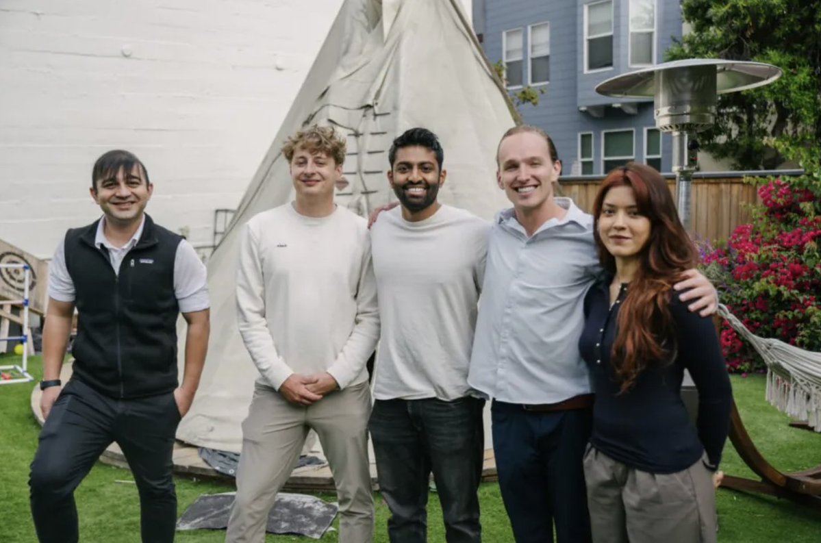 ycombinator's tweet image. Congrats to Newton on their $3.8M seed!
Newton is a digital front-desk assistant for dental practices—handling calls, texts, insurance verification, and filling cancellations.
Dental groups using Newton are already seeing a 7% lift in collections and 10x ROI from higher…