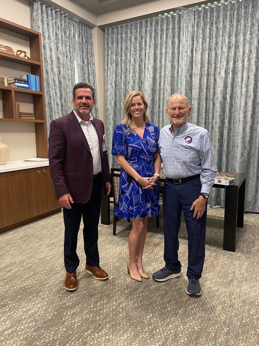 ALZDallasNETX's tweet image. Thank you @ericksonliving for allowing Jenni Knutson, DNETX Board member, advocate, &amp;amp; founder of @OliveBranchSeniors, &amp;amp; @DAPSociety to speak about the importance of voting YES on Prop 14 in this upcoming election. Learn more: alz.org/yeson14