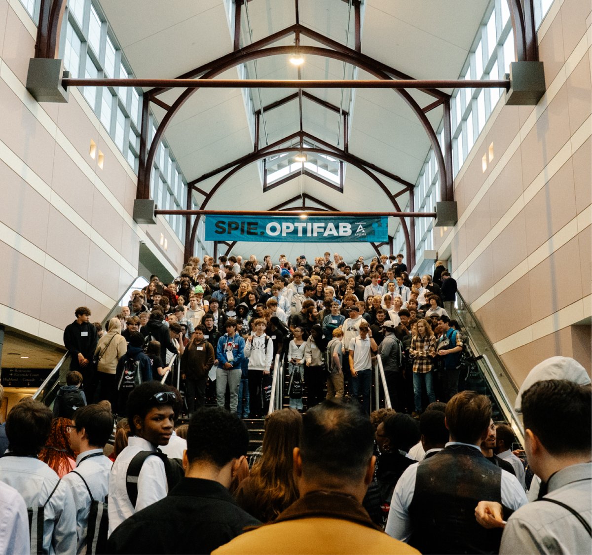 BZDesign tweet media