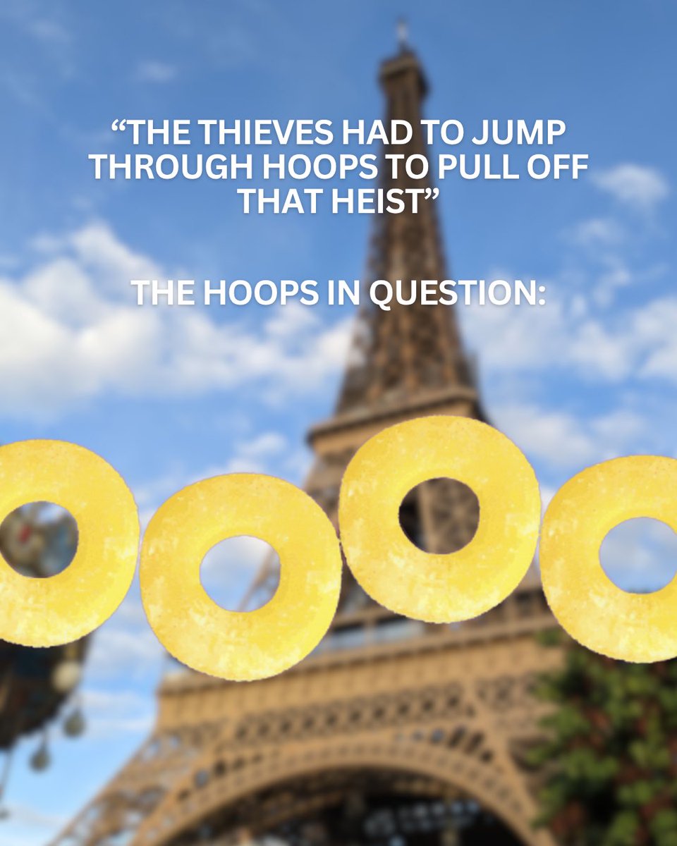 smartsweets's tweet image. The Louvre Heist is history in the making #thelouvre #louvre