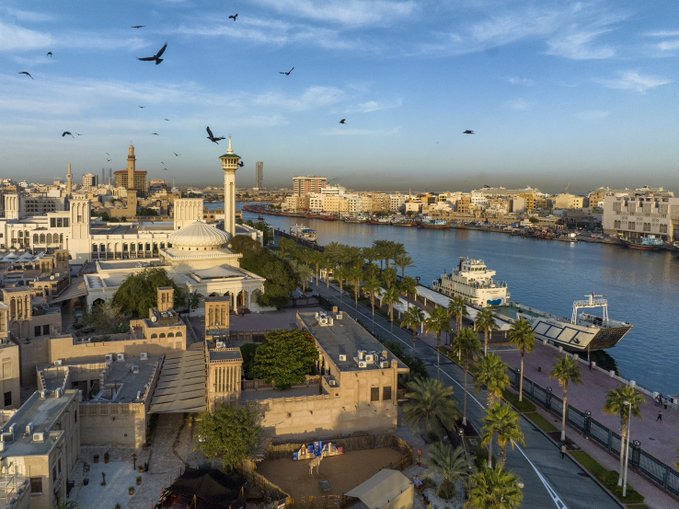 بعد اختيارها ضمن أفضل تجارب السفر في 2026.. إليك جولة المذاق في دبي القديمة، استمتعي بتجربة فاخرة تأخذك في رحلة عبر النكهات الأصيلة. اكتشفي وشاركينا: أي طبق ستجربين أولاً؟ #سياحة 