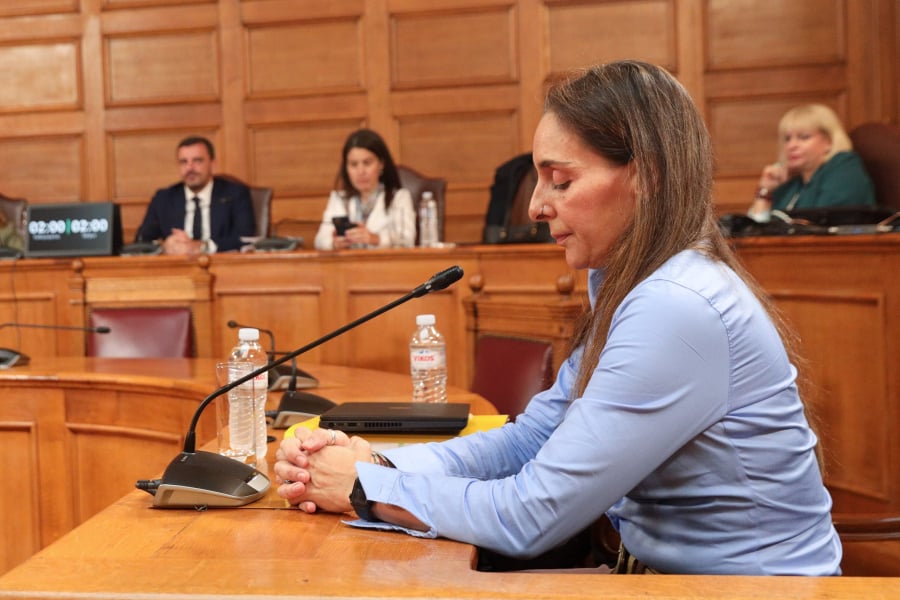 #Τυχεροπουλου Απροστάτευτη
σταυρώνεται και απειλείται καθημερινά
Το μαρτύριο του να είσαι Έντιμος
ΝΤΡΟΠΗ μας
Αυτή η γυναίκα , μια ευσυνείδητη δημόσια Υπάλληλος
αποκάλυψε τη σαπίλα του #ΟΠΕΚΕΠΕ 
και μας πήρε στις πλάτες της🙏
#Μητσοτάκης